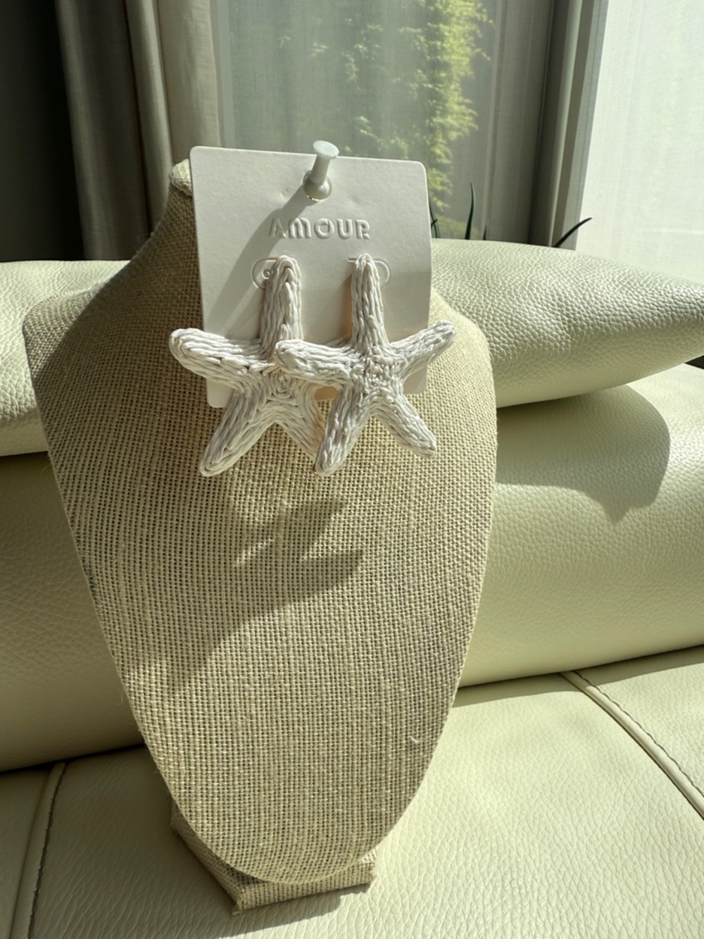 Amour‎ Starfish Woven Statement Earrings - White - Picture 4 of 8